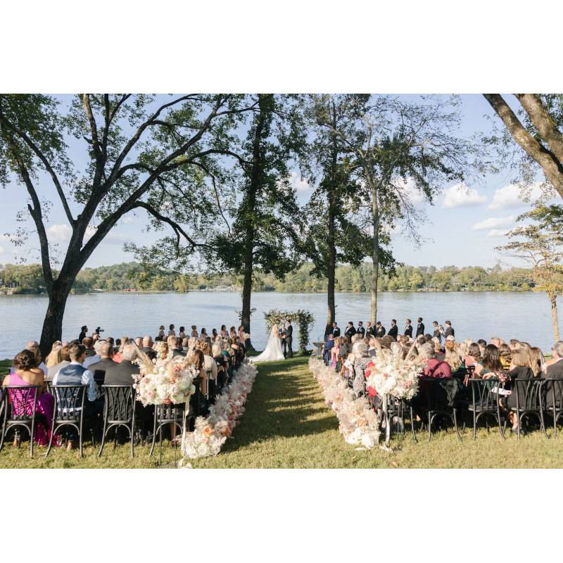 Southern Bride Vendor Cherokee Dock Lakeside Lawn