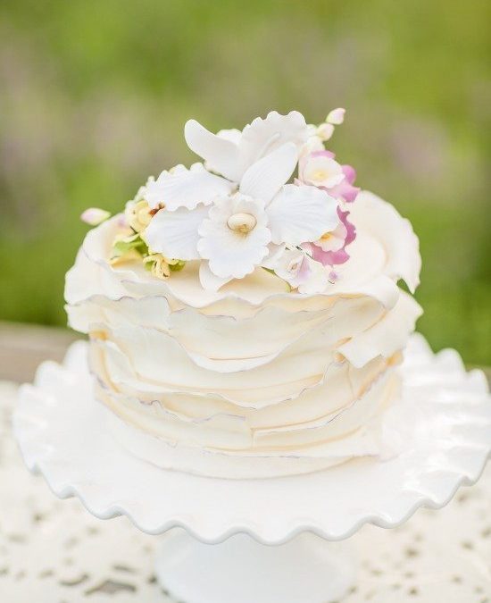 Frosted Frills: Wedding Cakes with Ruffles