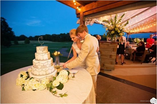 wedding cake, christen jones photography, spring creek ranch, memphis weddings, southern bride