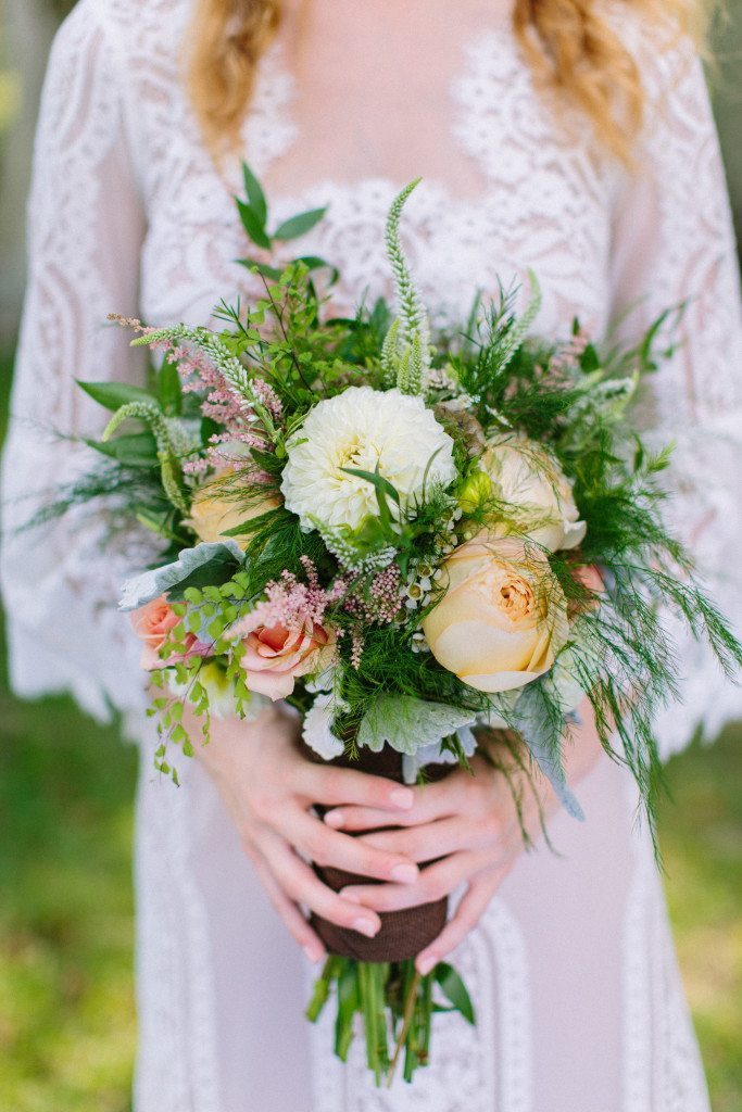 wedding bouquet, flowers, flower porn, spring 2015, southern wedding, southern bride, wedding blog, flower blog, picking your bouquet, flower arrangement, southern bride magazine 