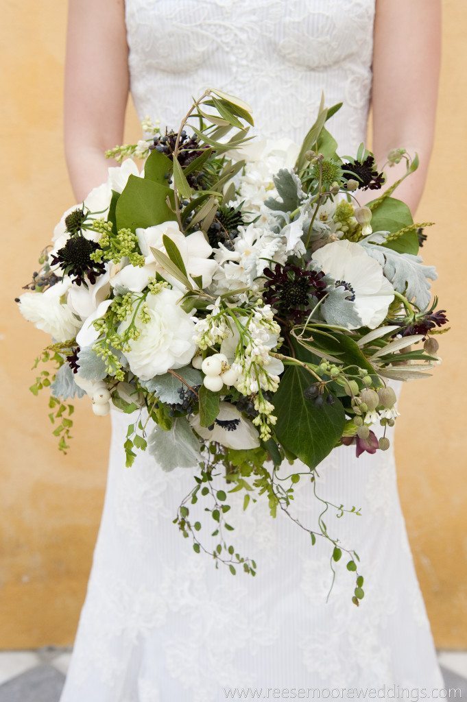 wedding bouquet, flowers, flower porn, spring 2015, southern wedding, southern bride, wedding blog, flower blog, picking your bouquet, flower arrangement, southern bride magazine 