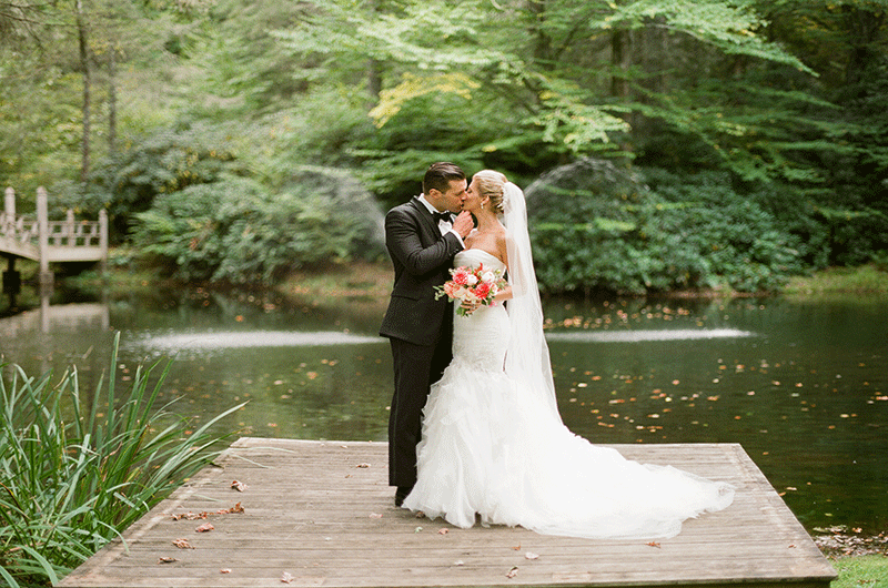 Fairytale North Carolina Wedding-kiss
