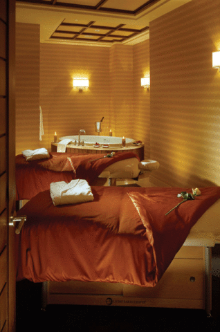 falling in awe in aspen co-massage-room