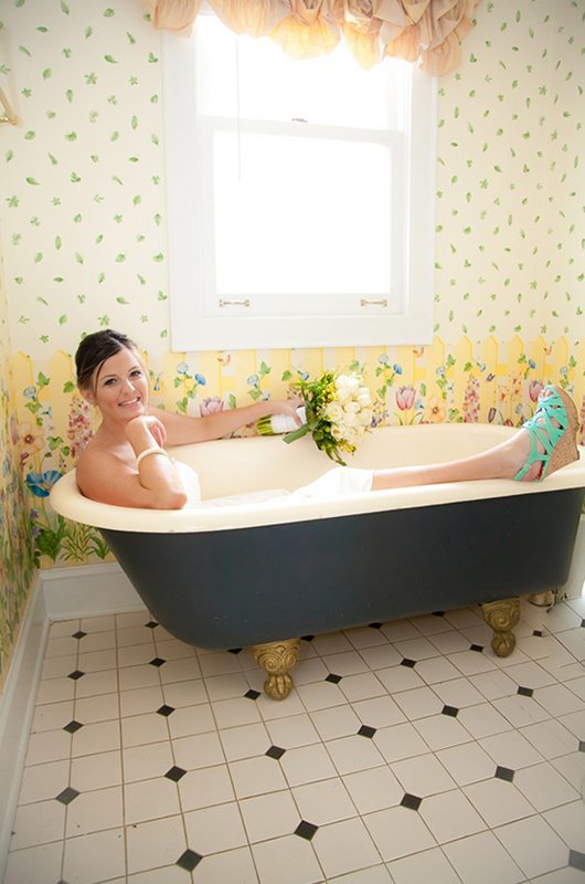 love_in_the_country-tub