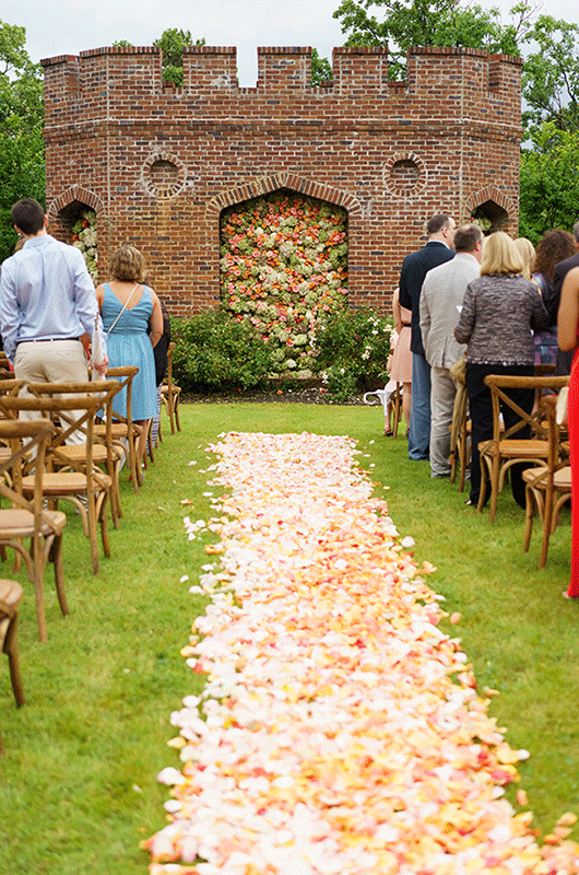 We LOVE Tanarah Luxe Floral-aisle