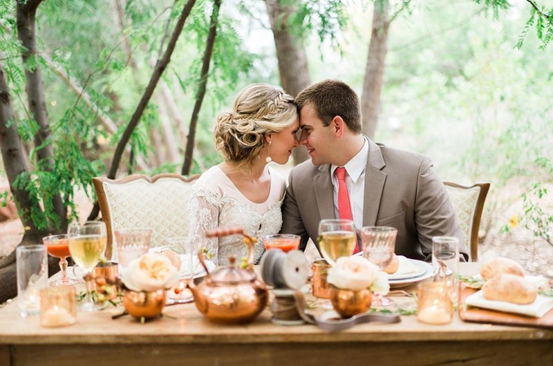 autumn_love_dinner-couple_at_table