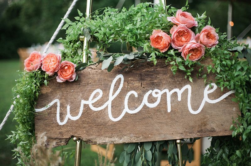 carpenter_and_tate-welcome_sign