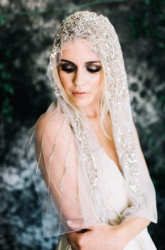 romantic_moody_fall_inspiration-bride_headpiece