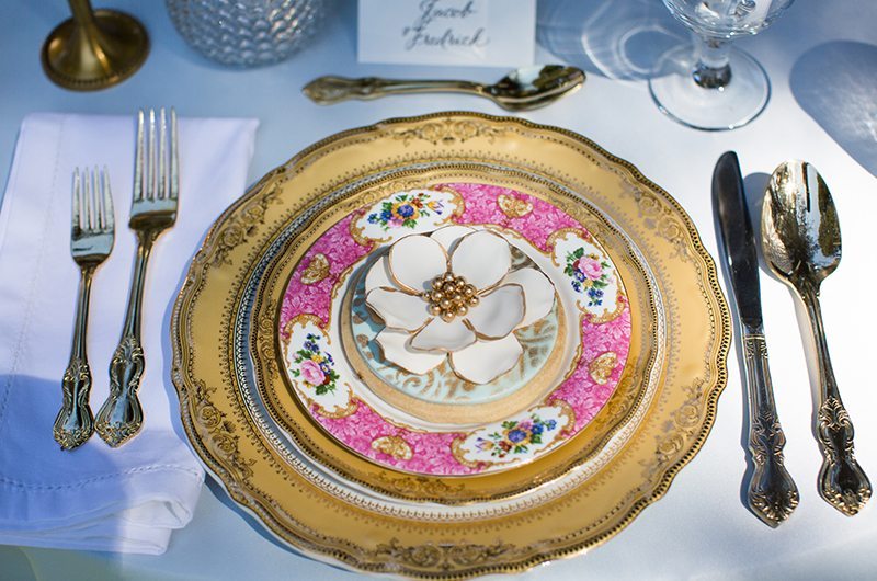 strawberry_plains-gold_pink_plates