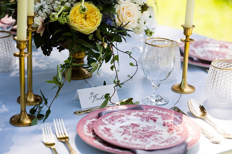 strawberry_plains-outside_table_setting