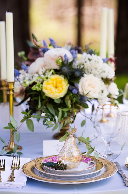 strawberry_plains-pear_flowers_table