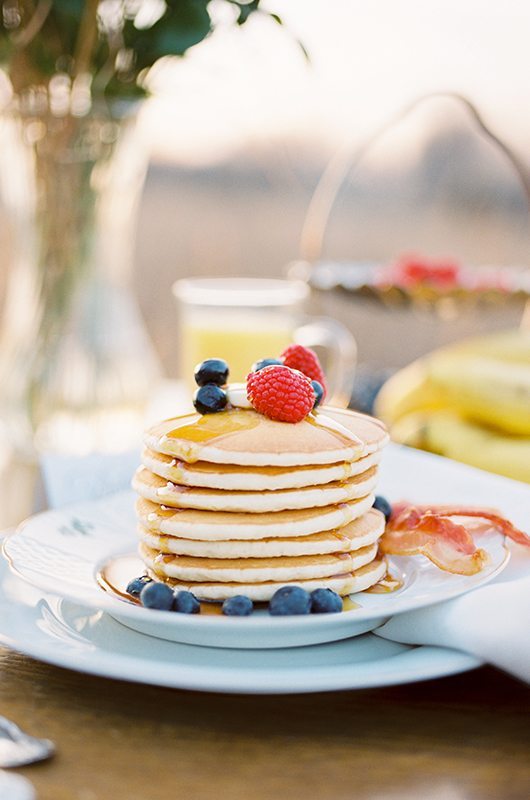 sunrise_breakfast-pancakes_close_up
