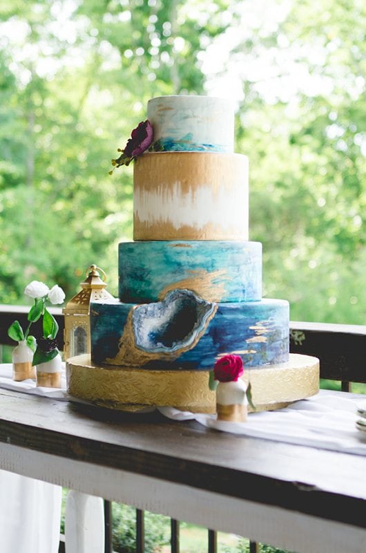 blue_mountain_vineyard-cake