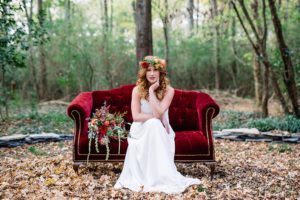 bohemian_fall_harvest-bride_couch_bouquet
