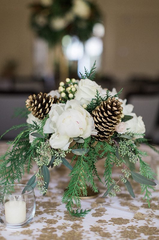 sophisticated_christmas_wedding-centerpiece