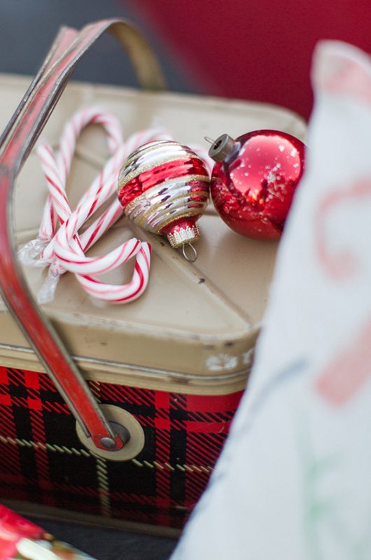 vintage_christmas_engagement-candy_canes_ornaments