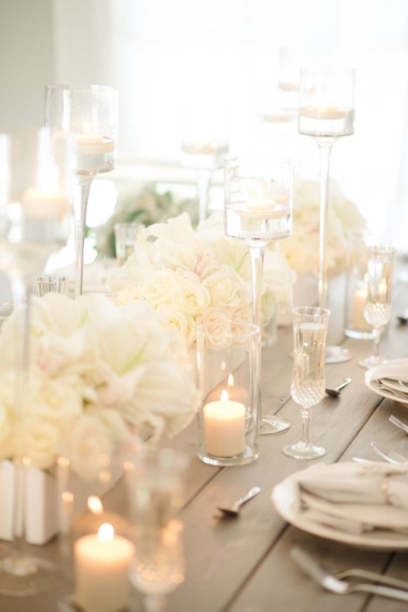 sophisticated_white_christmas-table_close_up
