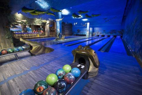 Big_Cypress_Lodge-Underwater_Themed_Bowling