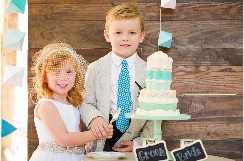 Kids_Mock_Wedding-Cutting_The_Cake