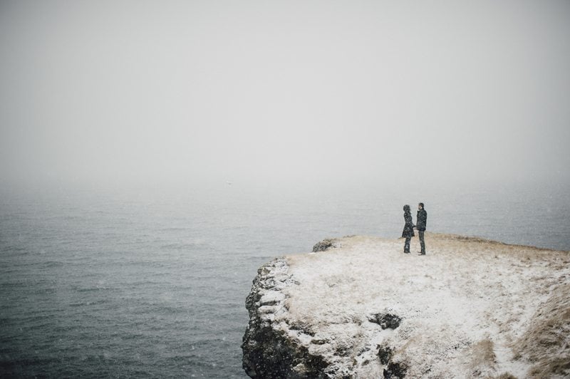 Icelandic_Engagement_Shoot-cliff_shot