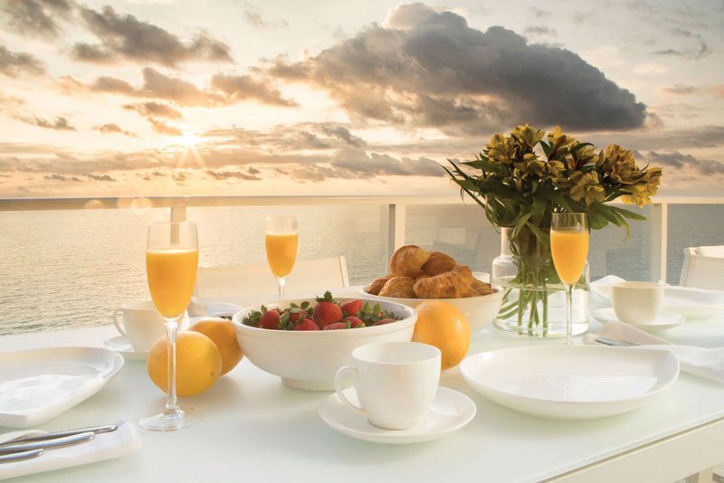 Pelican_Beach_Grand_Resort-Breakfast