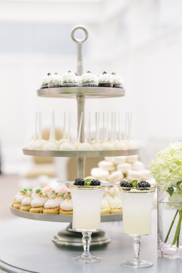 Raleigh_North_Carolina_Stunning_Hanging_Garden-Cupcake_Stand