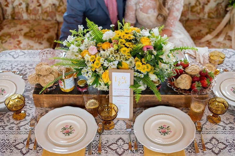 Southern_Belle_Meets_Calgary_Charm-Centerpiece