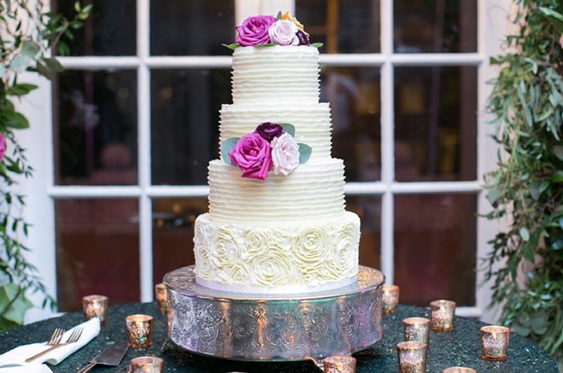 Charming_Winter_Nuptials_From_Charlotte-Cake.jpg