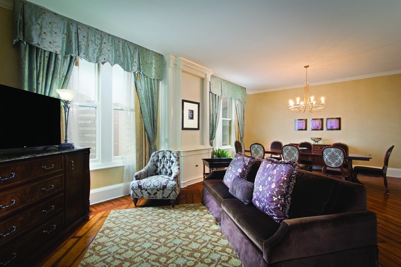 The_Roosevelt_Hotel-Armstrong_Suite