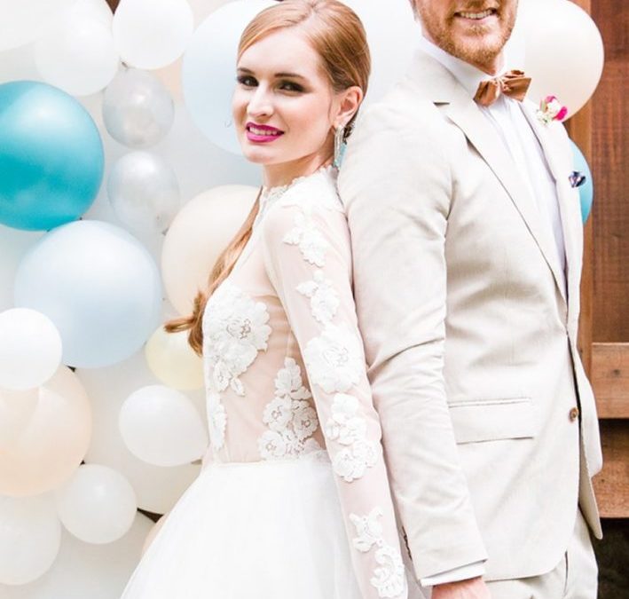 Unique_Southern-_Charm_Inspiration-Bride_And_Groom_Balloons