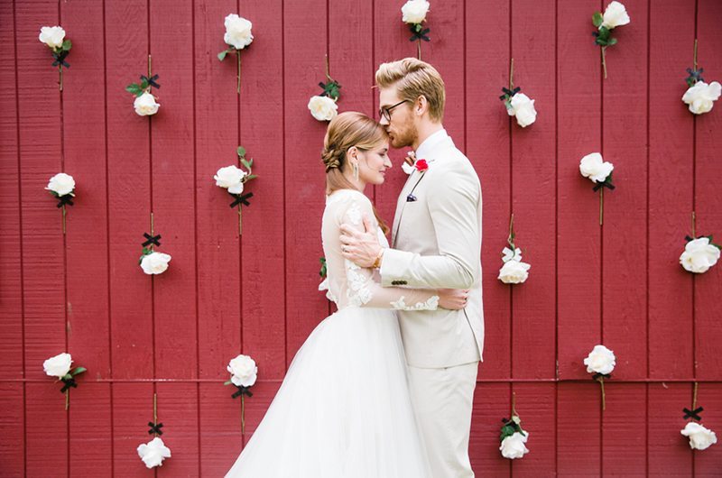 Unique_Southern-_Charm_Inspiration-Bride_And_Groom_Roses