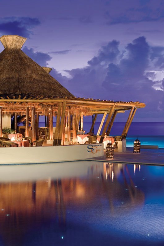 Cancun_Mexico_Dreams_Riviera_Resort_and_Spa-DRERC_SEASIDE-GRILL_2