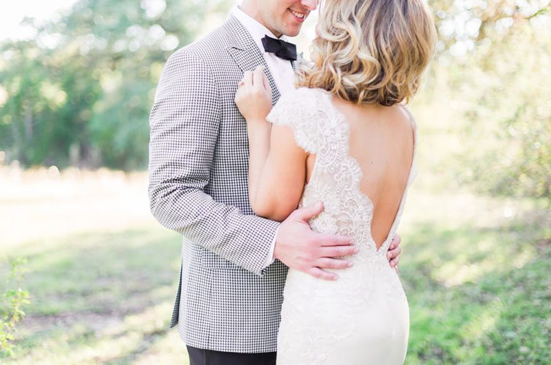 Modern_Ranch_Wedding_to_Remember-__AllisonJeffersWeddingPhotography_couples_warm_embrace