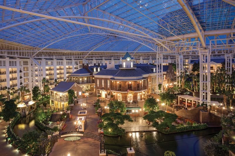 Nashville_Tennessee_The_Opryland_Hotel-Atrium