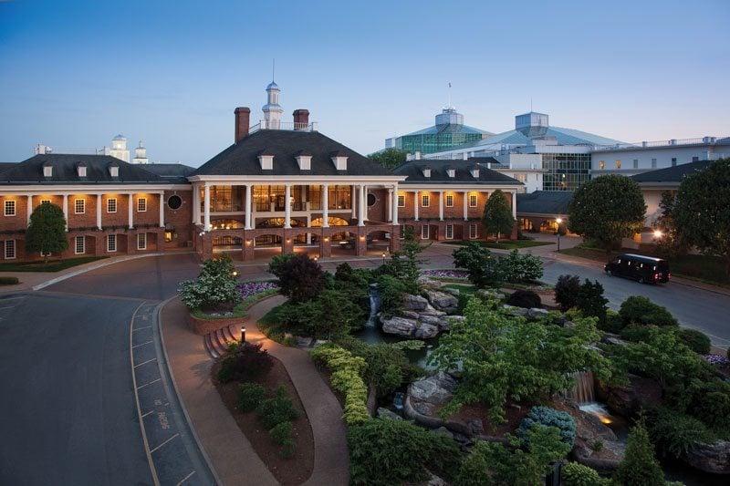 Nashville_Tennessee_The_Opryland_Hotel-Exterior