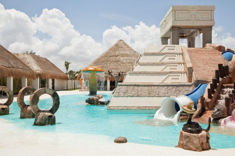 Riviera_Maya_Mexico_The_Finest_Resort-waterslides