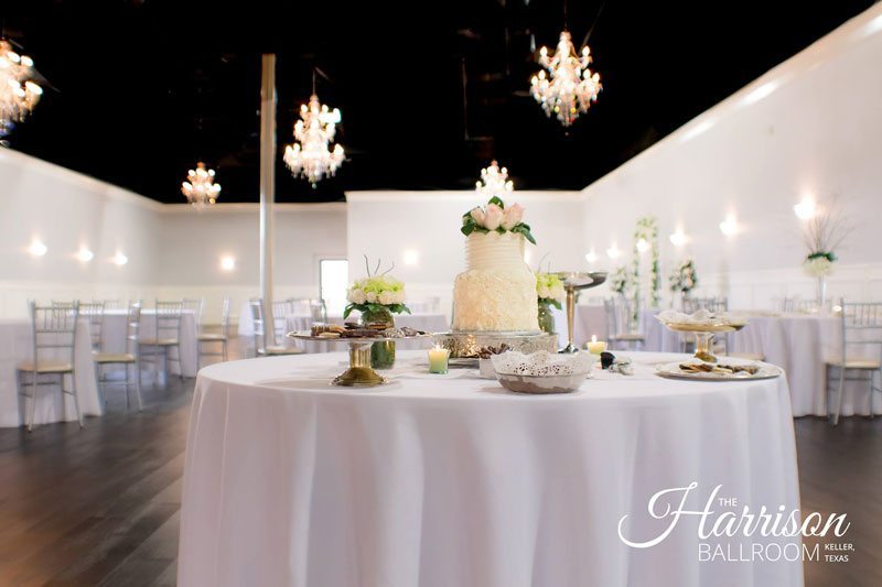 The_Harrison_Ballroom-cake_on_table