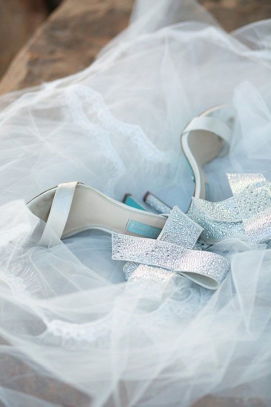 Winter_Wedding_Inspiration_by_Douglas_Lake-silver_shoes_and_veil