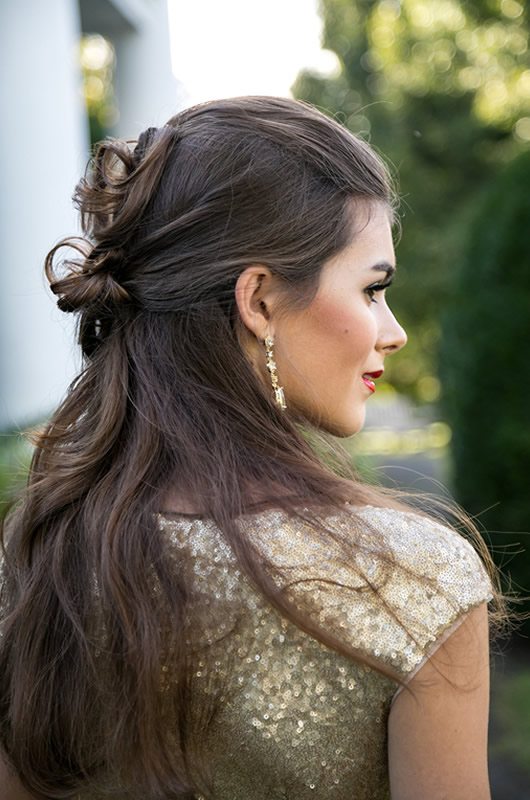 15_Wedding_Hairstyles-Half_Up_Double_Knot