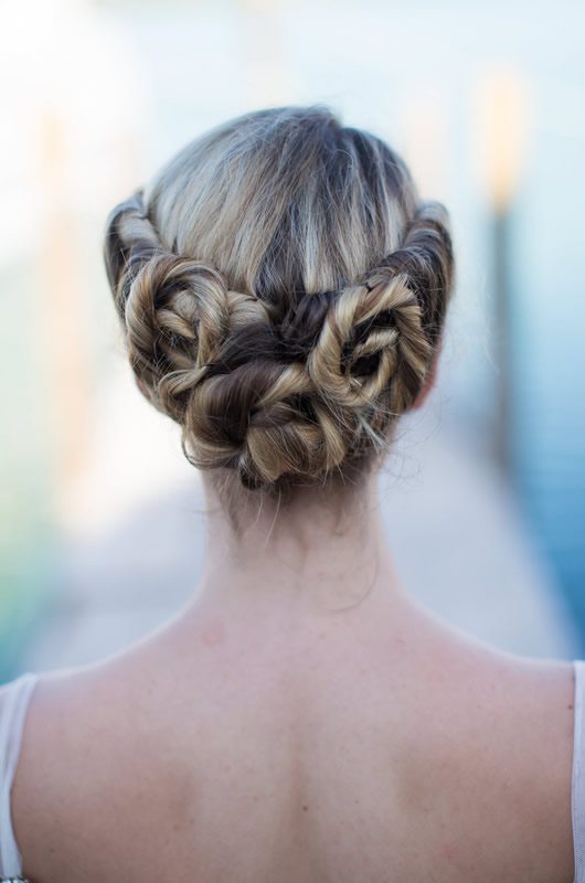 15_Wedding_Hairstyles-Twisted_Up_do