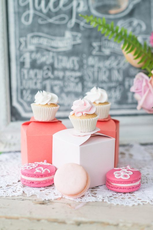 Brunch_with_the_Bride-cupcake_in_a_box