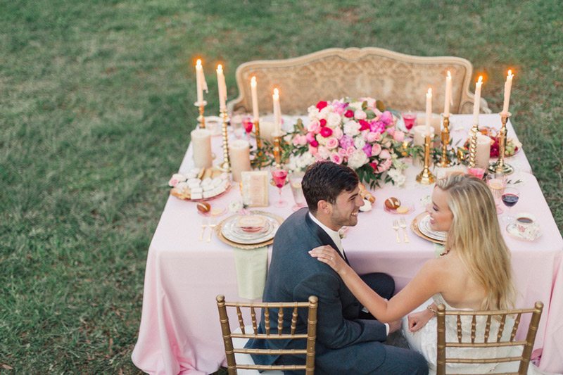 Daydreaming_of_a_southern_wedding_in_Spring-above_the_table