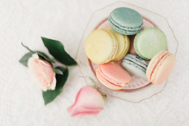 Daydreaming_of_a_southern_wedding_in_Spring-macaroons