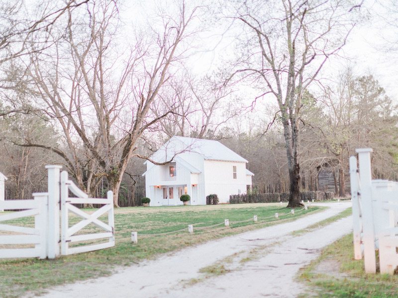 Elegant_Southern_Wedding-white_house