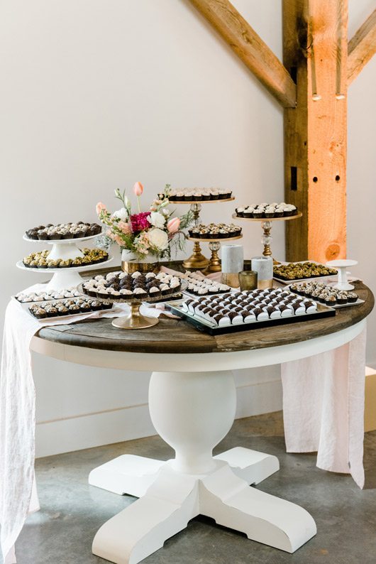 Mixed_Metal_Wedding_Inspiration-chocolate_table