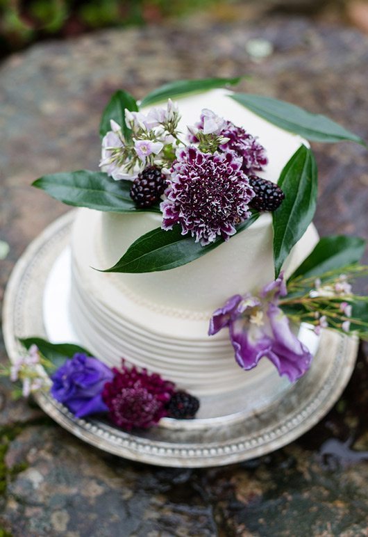 Outdoor_Summer_Wedding_Inspiration-cake