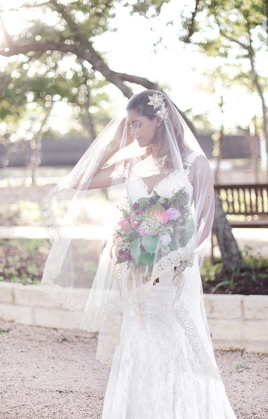 Spanish_Styled_Wedding-wedding_veil