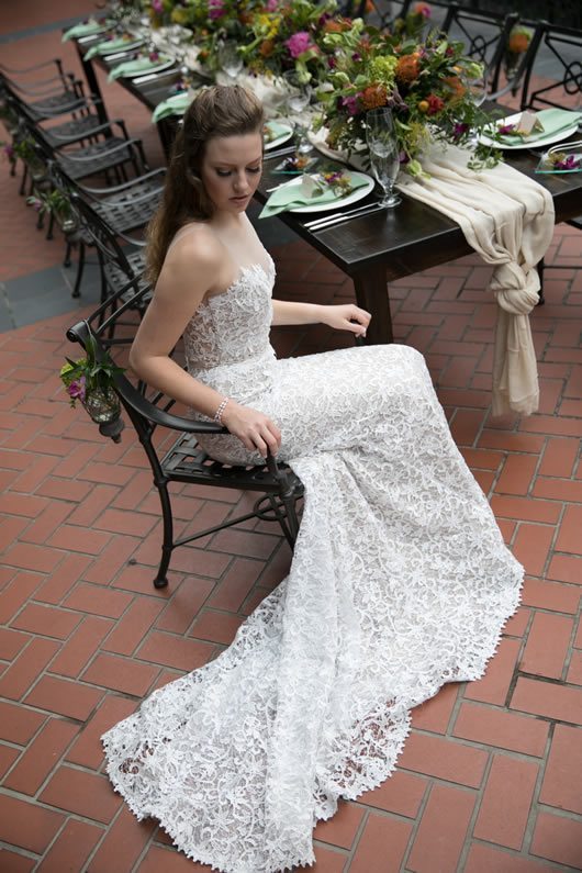 Aline_Lace_Wedding_Dress_by_Liancarlo