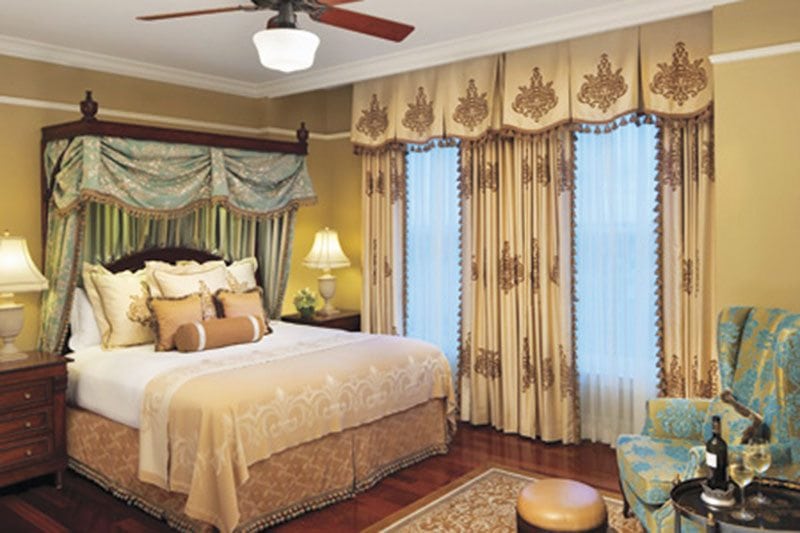 NOLA_Ritz-king_suit_bedroom
