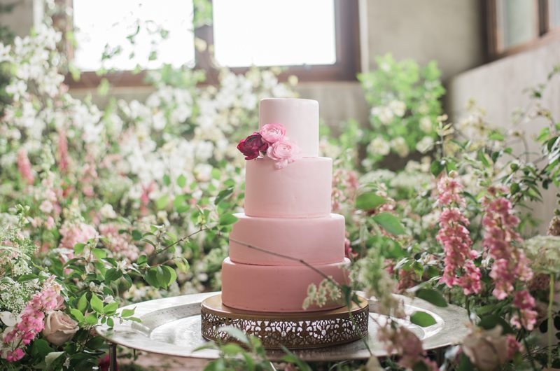 Shades_of_Love-Cake_Surrounded_By_Flowers